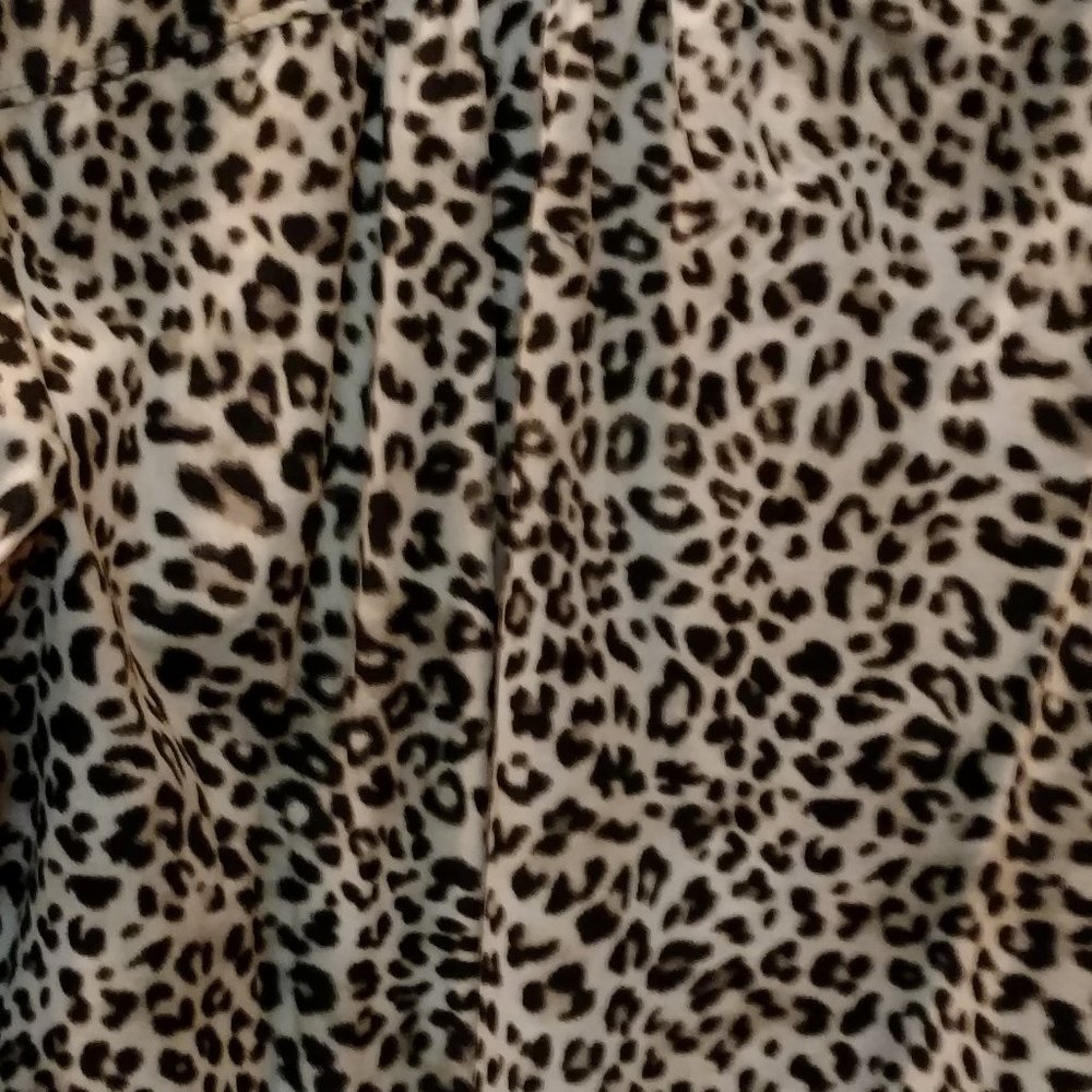 NWOT Womens AnimalPrint buttondown top PlusSize24W - Picture 6 of 6